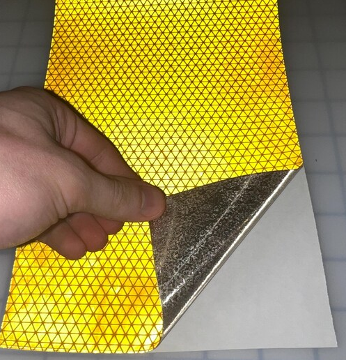  LAMINA  ADHESIVA REFLECTANTE AMARILLO 185mm x 50 Metros - 5810 NIVEL 2 - RA2 - SEÑALES