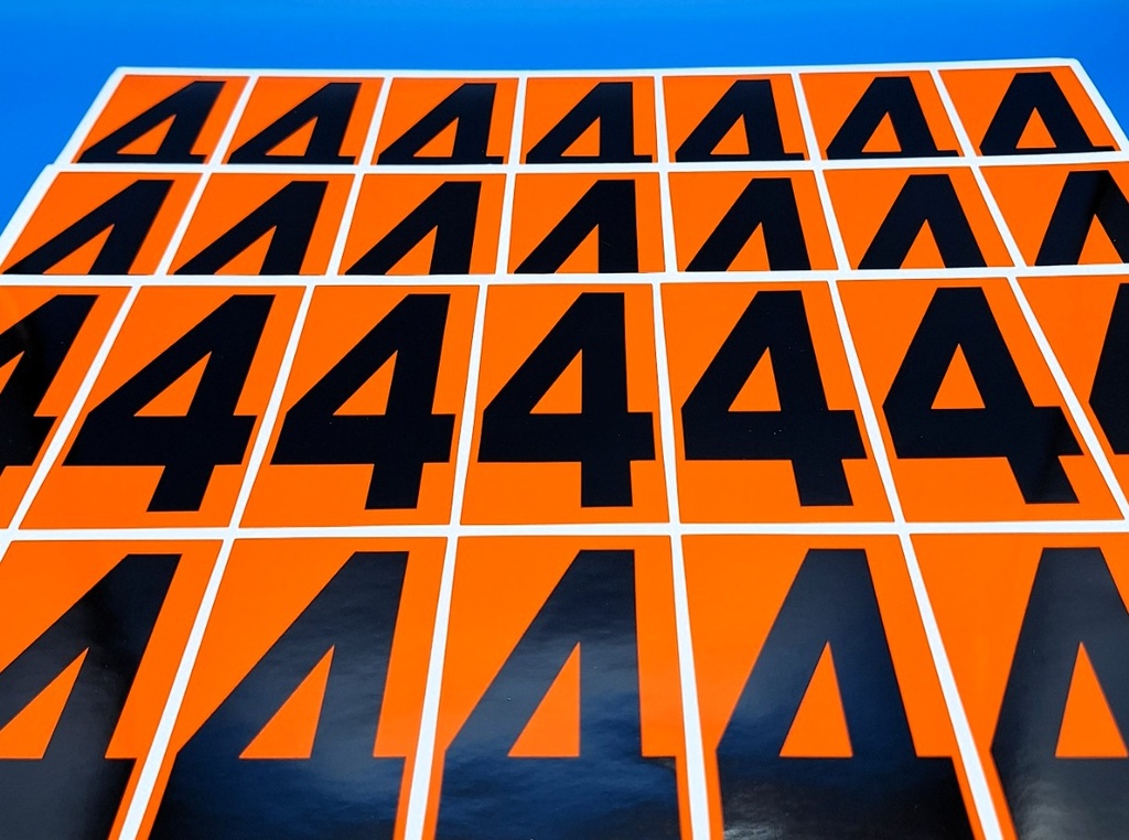 PACK NUMERACIÓN NARANJA 14UDS / HOJA IMPRESA  - NUMERO 4