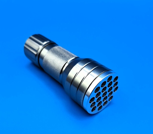 [KIT013] LINTERNA PORTÁTIL LED ANTICHISPAS - ALUMINIO